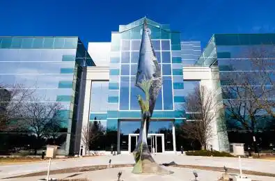 100 Milverton Drive Unit# 100 Mississauga Ontario L5R 4H1