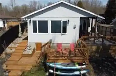 1529 MYERS Point Augusta Ontario K0E 1T0