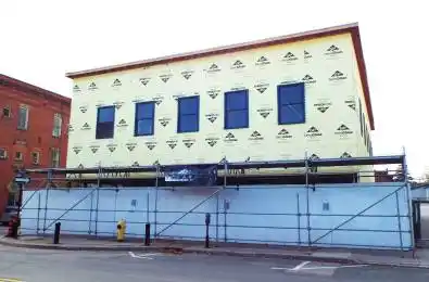 124 Brock Street Whitby Ontario L1N 4H4