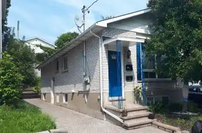 255 Lalemant Street Vanier and Kingsview Park Ontario K1L 7G1