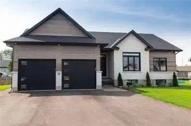 370 Murphy Road Petawawa Ontario K8H 2W8