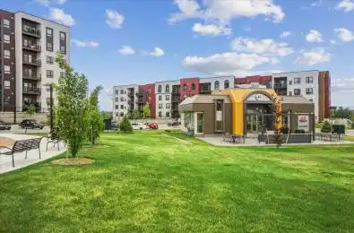 4 Spice Way Unit# 213 Barrie Ontario L9J 0M2