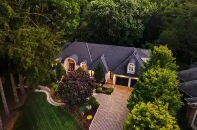 34 Harrington Place Hamilton Ontario L9G 4Z2