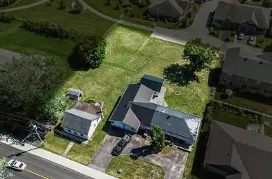 303-307 DONALD B MUNRO Drive Carp - Huntley Ward Ontario K0A 1L0