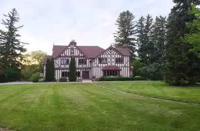 13284 Bathurst Street King Ontario L7B 1K5