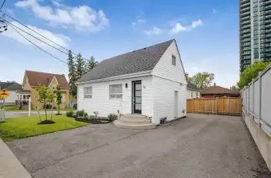 15 Centre Street Brampton Ontario L6W 2X6