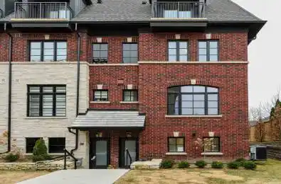 30 Lunar Crescent Unit# 59 Mississauga Ontario L5M 2R5