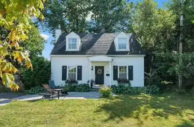 16 Sandridge Road Manor Park - Cardinal Glen and Area Ontario K1K 0A8