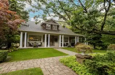 149 North Shore Boulevard Burlington Ontario L7T 1W5