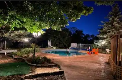 40 Marchwood Crescent Richmond Hill Ontario L4C 8M5