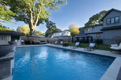 2055 Courtland Crescent Mississauga Ontario L4Y 1V1