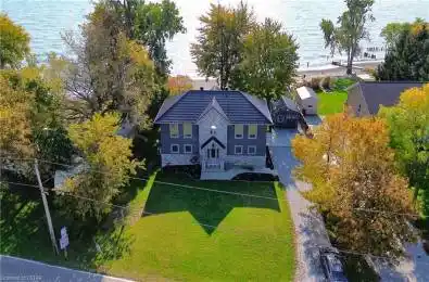 18574 ERIE SHORE Drive Chatham-Kent Ontario N0L 1A0