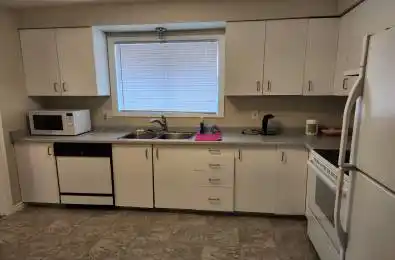 612 Dundee Avenue Oshawa Ontario L1J 2X1