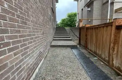 931 Pine Valley Circle Mississauga Ontario L5W 1Z1