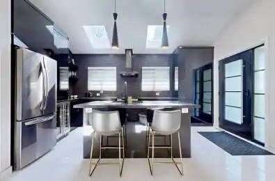 640 Lansdowne Drive Oshawa Ontario L1G 1W4