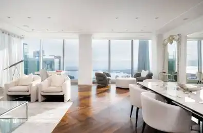 183 Wellington Street Unit# 4104 Toronto C01 Ontario M5V 0A1