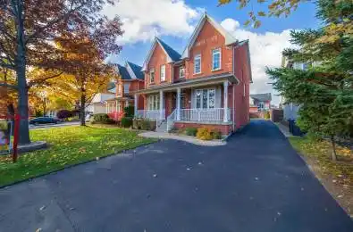 915 Gaslight Way Mississauga Ontario L5W 1A2