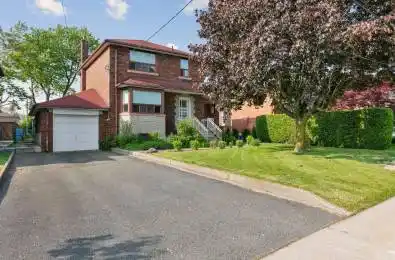 28 Cornelius Parkway Toronto W04 Ontario M6L 2K3