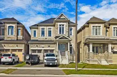 208 Wesmina Avenue Whitchurch-Stouffville Ontario L4A 0R8