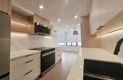 7460 Bathurst Street Unit# 512 Vaughan Ontario L4J 7K9