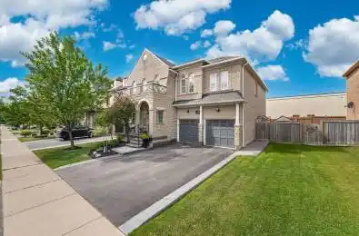 34 Royal Links Circle Brampton Ontario L6P 2Z9