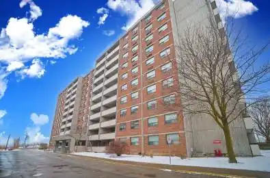 20 William Roe Boulevard Unit# 808 Newmarket Ontario L3Y 5V6