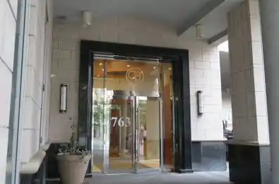 763 Bay Street Unit# 4212 Toronto C01 Ontario M5G 2R3