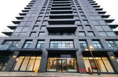 1606 Charles Street Unit# 902 A Whitby Ontario L1N 0P1