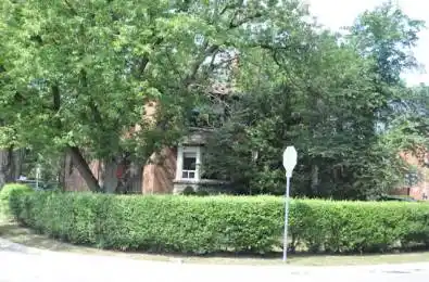 92 Kimbark Boulevard Toronto C04 Ontario M5N 2Y2