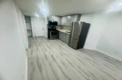 3859 Coachman Circle Unit# Lower unit Mississauga Ontario L5M 6P8