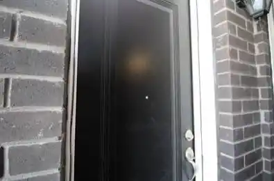 33 Creekbank Road Unit# 1 Toronto W04 Ontario M6L 1C7