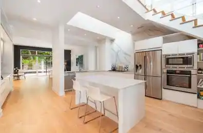 88 South Kingsway Way Toronto W01 Ontario M6S 3T3