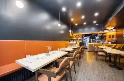 646 Queen Street Toronto C01 Ontario M6J 1E4