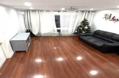 21 London Green Court Unit# 33 Toronto W05 Ontario M3N 1K3