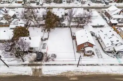 434 Edison Avenue Peterborough Ontario K9J 4G3