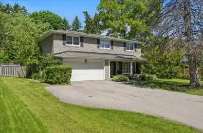 1571 Yew Street Mississauga Ontario L5H 2C1