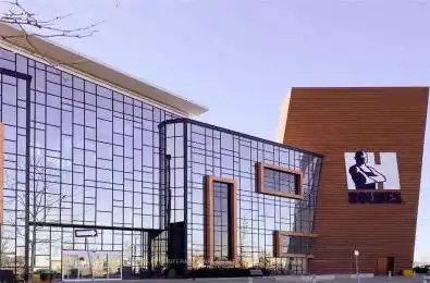 7250 Keele Street Unit# 325 Vaughan Ontario L4K 1Z8