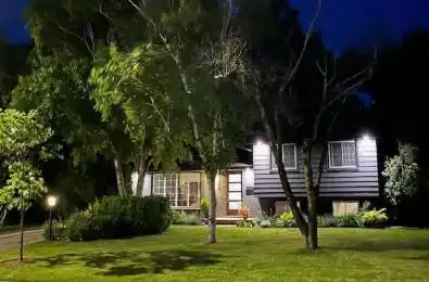 5152 Tamarac Drive Burlington Ontario L7L 3N4