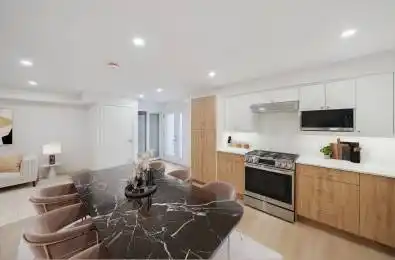 321 St George Street Unit# 2 Toronto C02 Ontario M5R 2R2