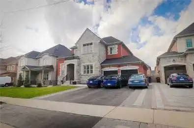 33 Kelways Circle Brampton Ontario L6T 0A4