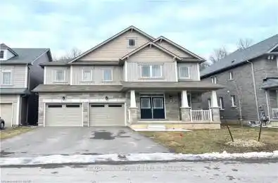 8667 CHICKORY Trail Niagara Falls Ontario L2H 2Y6