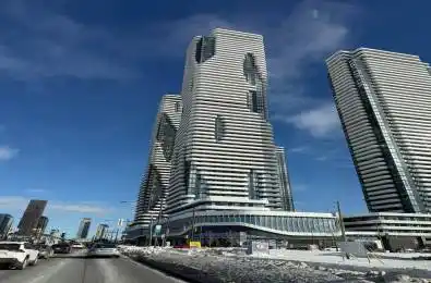 225 Commerce Street Unit# 5012 Vaughan Ontario L4K 0R1