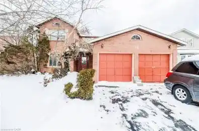 10 Jeanette Avenue Grimsby Ontario L3M 5B4