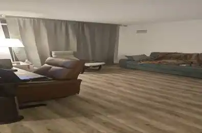 330 Burnhamthorpe Road Unit# 1007 Mississauga Ontario L5B 0E1