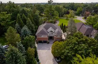 2212 Oneida Court Mississauga Ontario L5C 4G5