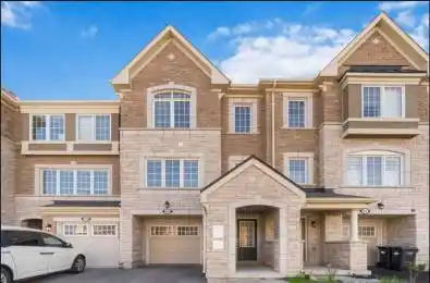 96 Metro Crescent Brampton Ontario L7A 0A8