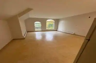 25 Winniett Street Unit# 204 Woodstock Ontario N4S 5Z4