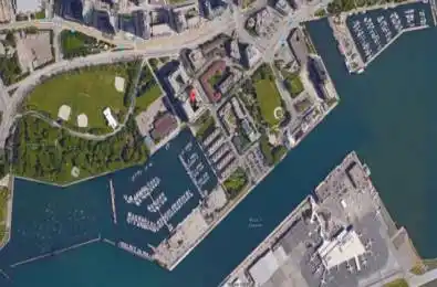 90 Stadium Road Unit# Th 118 Toronto C01 Ontario M5V 3W5