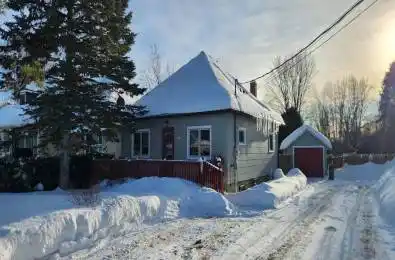 206 Golf Course Road Laurentian Valley Ontario K8A 7B3