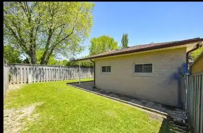 15 Flavian Crescent Unit# Basement Brampton Ontario L6T 3P2